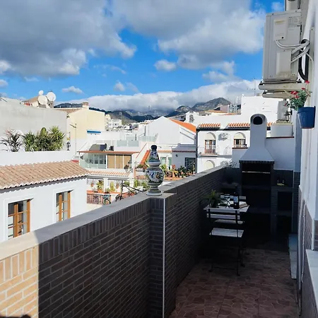 Jimena Sevilla En El Centro De * 内尔哈